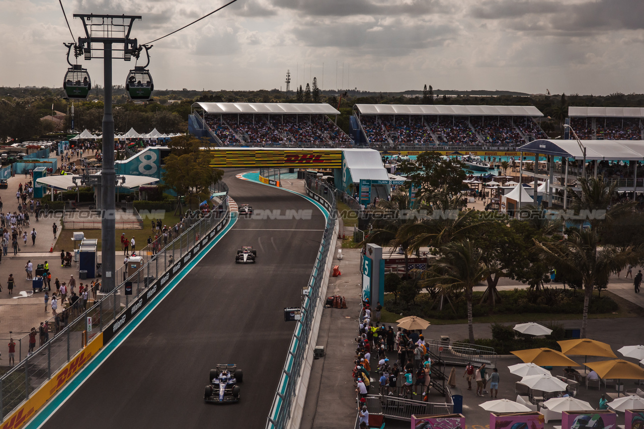 GP MIAMI, Logan Sargeant (USA) Williams Racing FW45.

07.05.2023. Formula 1 World Championship, Rd 5, Miami Grand Prix, Miami, Florida, USA, Gara Day.

- www.xpbimages.com, EMail: requests@xpbimages.com ¬© Copyright: Bearne / XPB Images