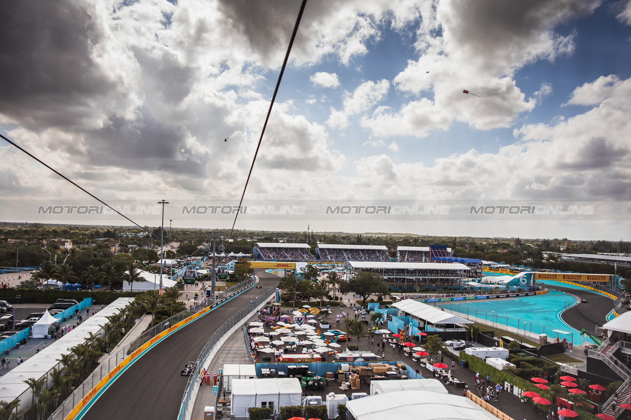 GP MIAMI, George Russell (GBR) Mercedes AMG F1 W14.

07.05.2023. Formula 1 World Championship, Rd 5, Miami Grand Prix, Miami, Florida, USA, Gara Day.

- www.xpbimages.com, EMail: requests@xpbimages.com ¬© Copyright: Bearne / XPB Images