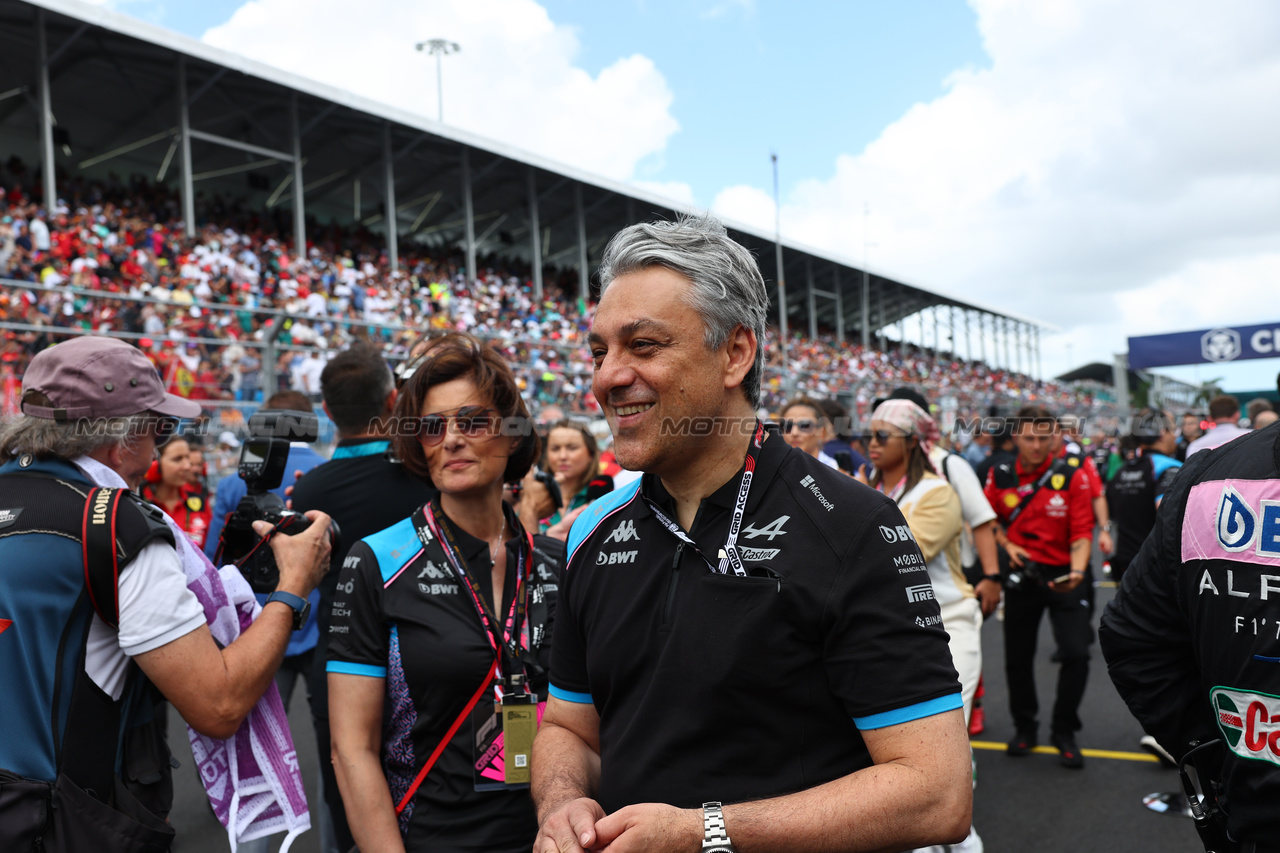 GP MIAMI, Luca de Meo (ITA) Groupe Renault Chief Executive Officer on the grid.

07.05.2023. Formula 1 World Championship, Rd 5, Miami Grand Prix, Miami, Florida, USA, Gara Day.

- www.xpbimages.com, EMail: requests@xpbimages.com ¬© Copyright: Batchelor / XPB Images