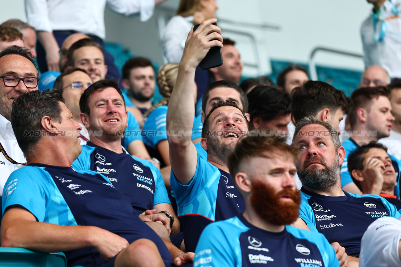 GP MIAMI, Williams Racing Team Photograph.

07.05.2023. Formula 1 World Championship, Rd 5, Miami Grand Prix, Miami, Florida, USA, Gara Day.

- www.xpbimages.com, EMail: requests@xpbimages.com ¬© Copyright: Batchelor / XPB Images