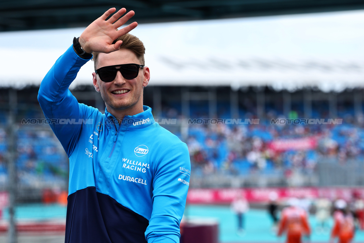 GP MIAMI, Logan Sargeant (USA) Williams Racing on the drivers' parade.

07.05.2023. Formula 1 World Championship, Rd 5, Miami Grand Prix, Miami, Florida, USA, Gara Day.

- www.xpbimages.com, EMail: requests@xpbimages.com ¬© Copyright: Batchelor / XPB Images