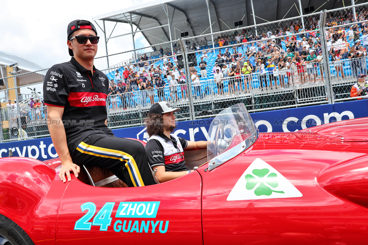 GP MIAMI, Zhou Guanyu (CHN) Alfa Romeo F1 Team on the drivers' parade.

07.05.2023. Formula 1 World Championship, Rd 5, Miami Grand Prix, Miami, Florida, USA, Gara Day.

- www.xpbimages.com, EMail: requests@xpbimages.com ¬© Copyright: Batchelor / XPB Images