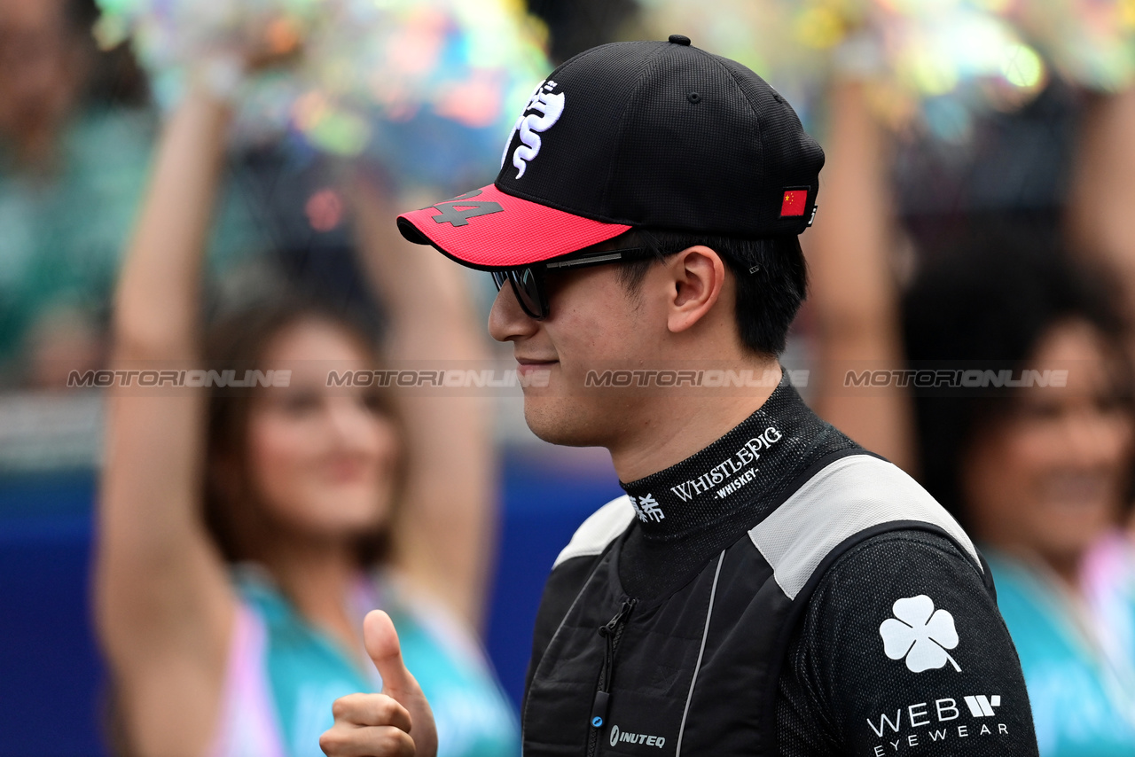 GP MIAMI, Zhou Guanyu (CHN) Alfa Romeo F1 Team on the grid.

07.05.2023. Formula 1 World Championship, Rd 5, Miami Grand Prix, Miami, Florida, USA, Gara Day.

- www.xpbimages.com, EMail: requests@xpbimages.com ¬© Copyright: Price / XPB Images