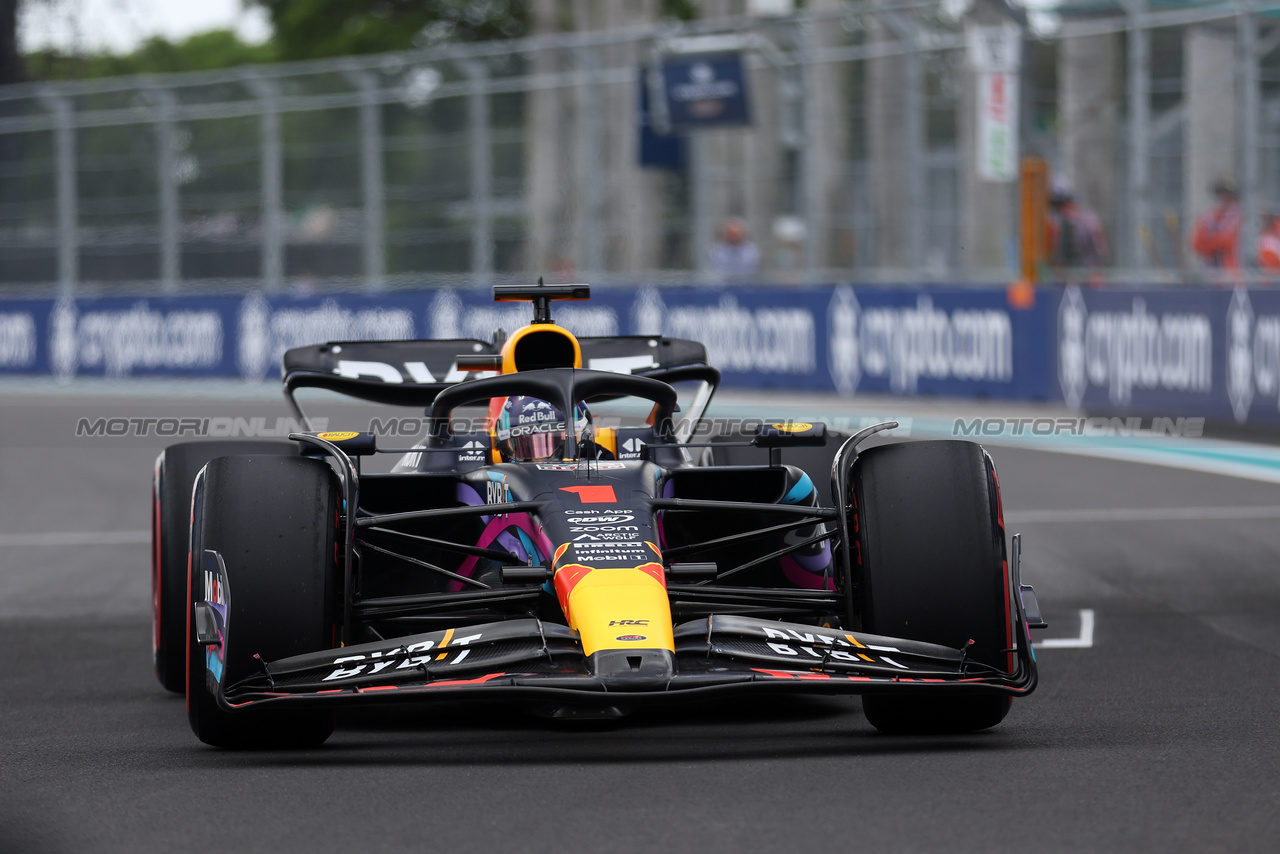 GP MIAMI, Max Verstappen (NLD) Red Bull Racing RB19 on the grid.

07.05.2023. Formula 1 World Championship, Rd 5, Miami Grand Prix, Miami, Florida, USA, Gara Day.

 - www.xpbimages.com, EMail: requests@xpbimages.com ¬© Copyright: Gilbert / XPB Images