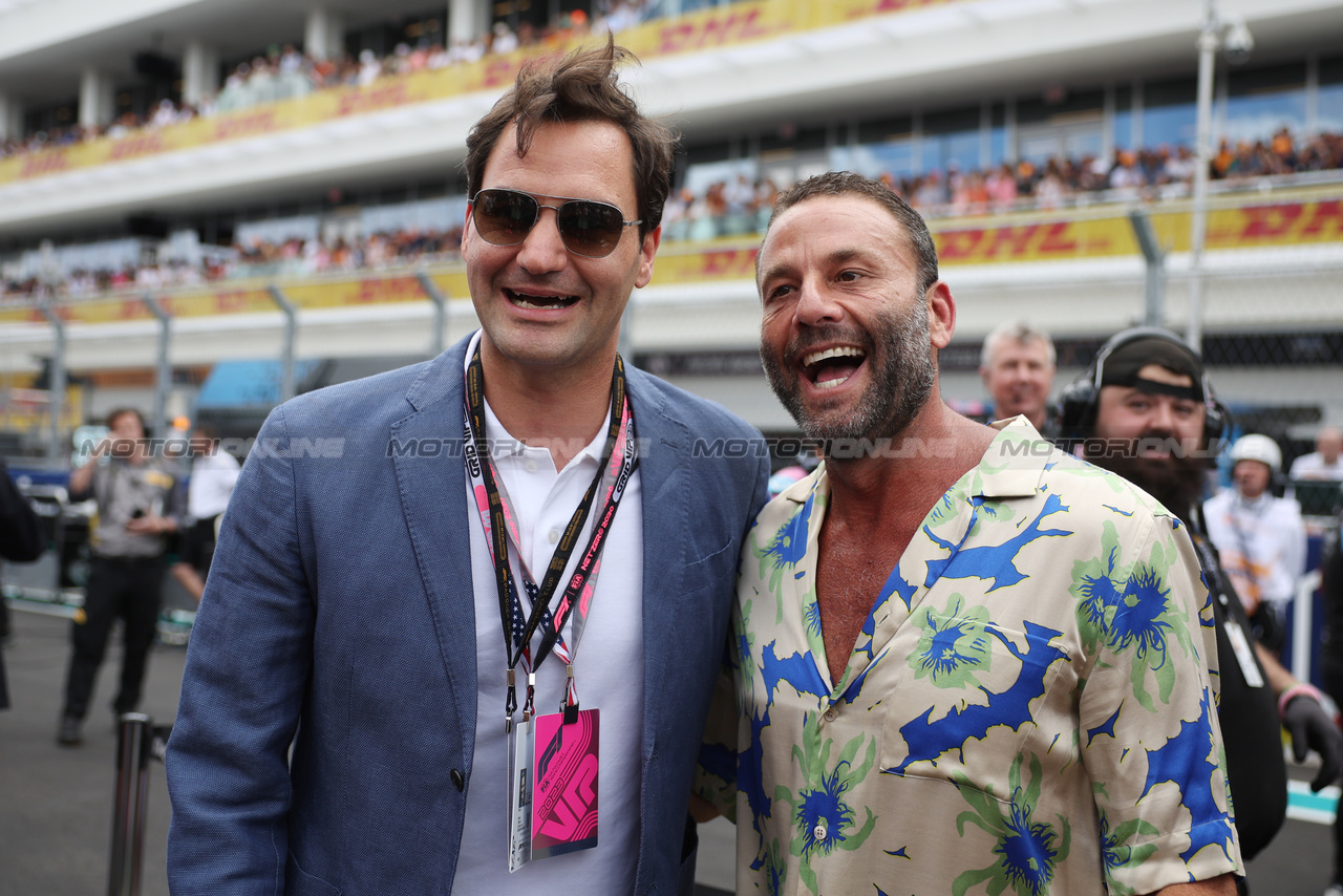 GP MIAMI, Roger Federer (SUI) Tennis Player on the grid.

07.05.2023. Formula 1 World Championship, Rd 5, Miami Grand Prix, Miami, Florida, USA, Gara Day.

 - www.xpbimages.com, EMail: requests@xpbimages.com ¬© Copyright: Gilbert / XPB Images