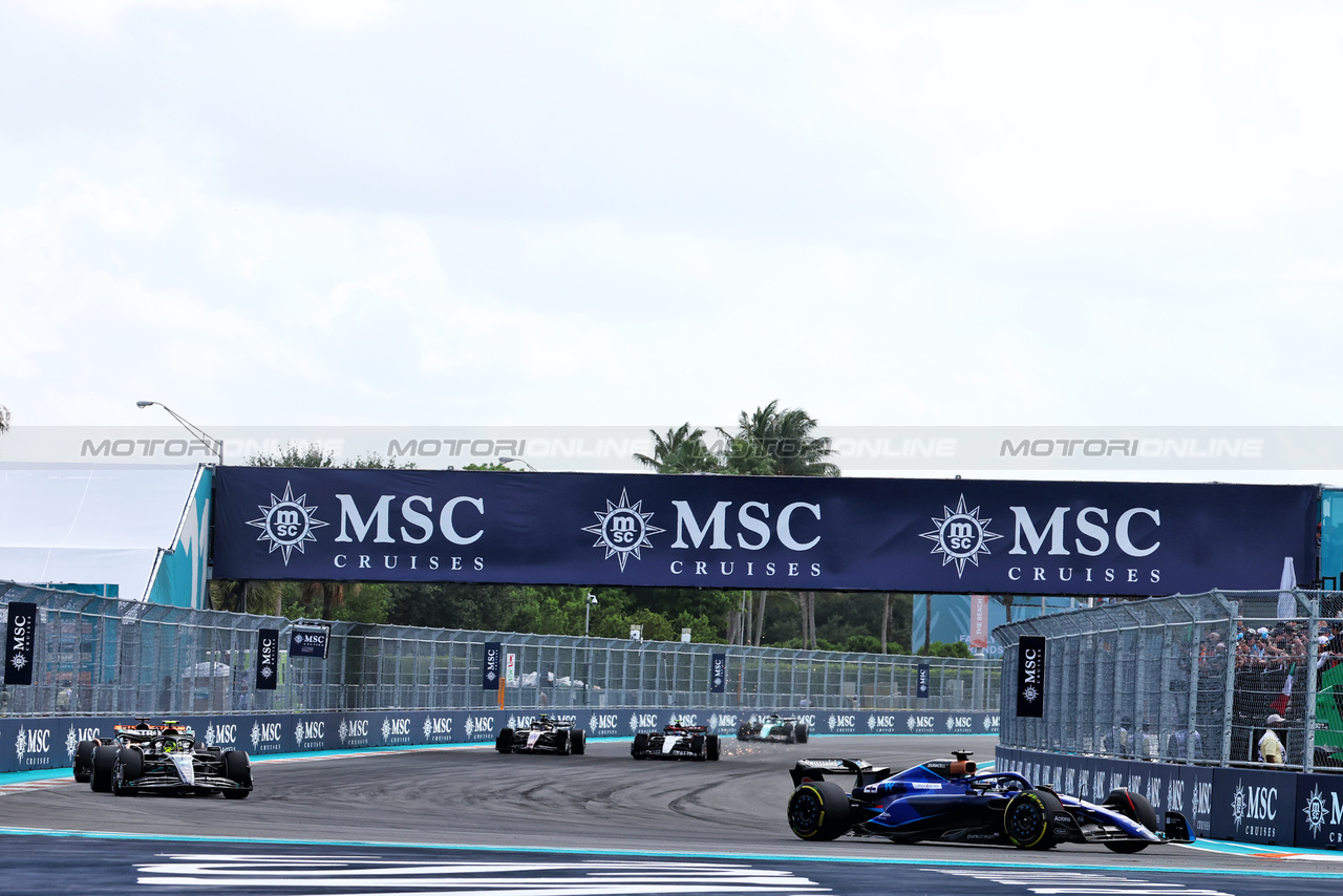 GP MIAMI, Alexander Albon (THA) Williams Racing FW45.

07.05.2023. Formula 1 World Championship, Rd 5, Miami Grand Prix, Miami, Florida, USA, Gara Day.

 - www.xpbimages.com, EMail: requests@xpbimages.com ¬© Copyright: Coates / XPB Images