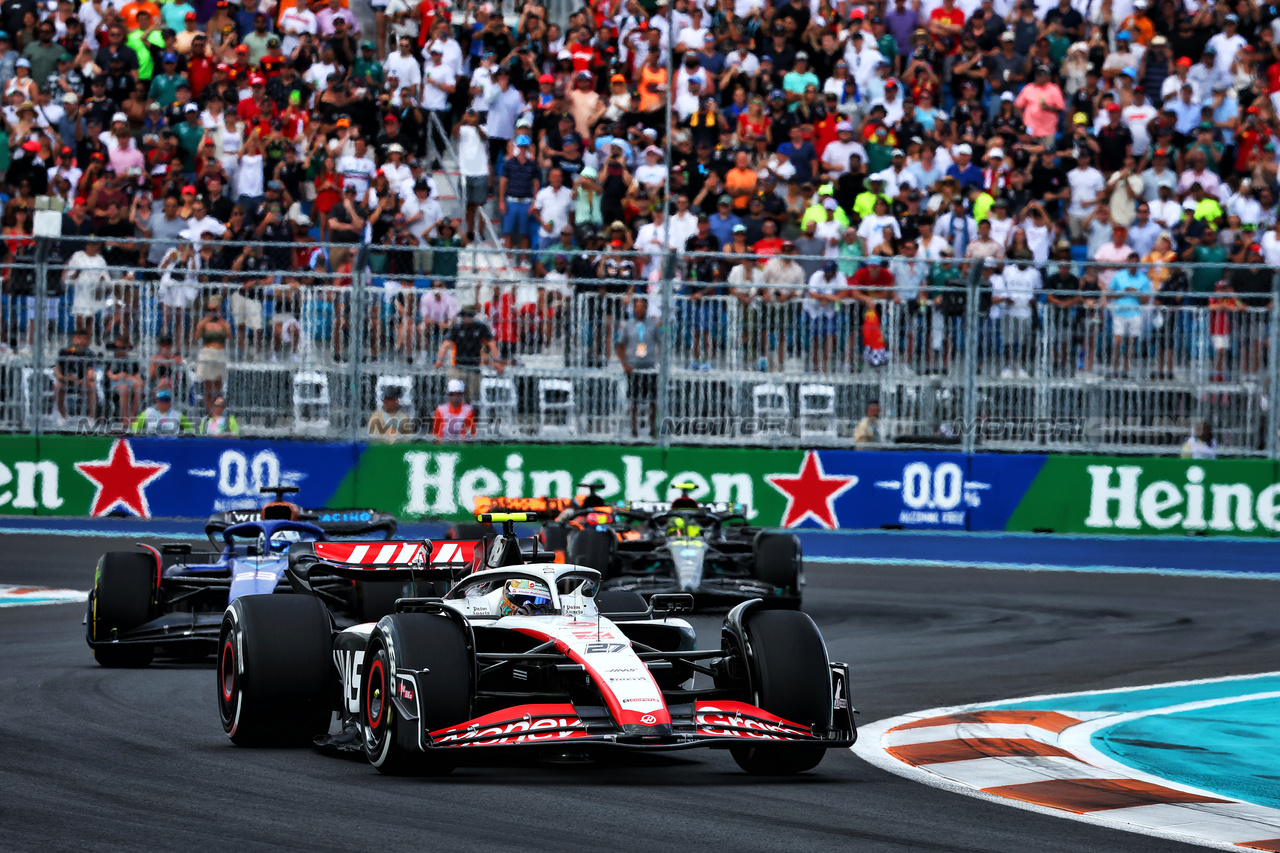 GP MIAMI, Nico Hulkenberg (GER) Haas VF-23.

07.05.2023. Formula 1 World Championship, Rd 5, Miami Grand Prix, Miami, Florida, USA, Gara Day.

- www.xpbimages.com, EMail: requests@xpbimages.com ¬© Copyright: Charniaux / XPB Images