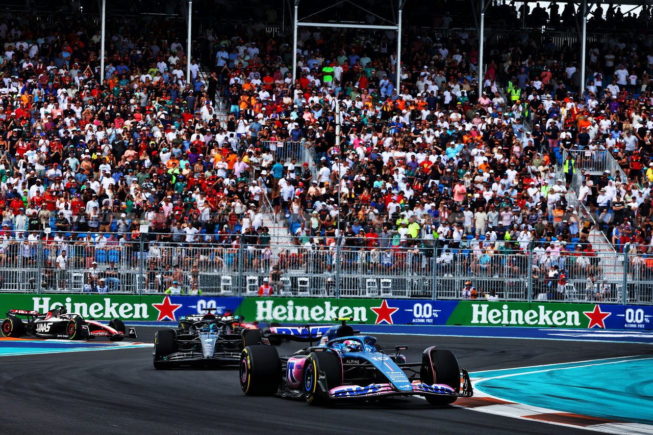 GP MIAMI, Pierre Gasly (FRA) Alpine F1 Team A523.

07.05.2023. Formula 1 World Championship, Rd 5, Miami Grand Prix, Miami, Florida, USA, Gara Day.

- www.xpbimages.com, EMail: requests@xpbimages.com ¬© Copyright: Charniaux / XPB Images