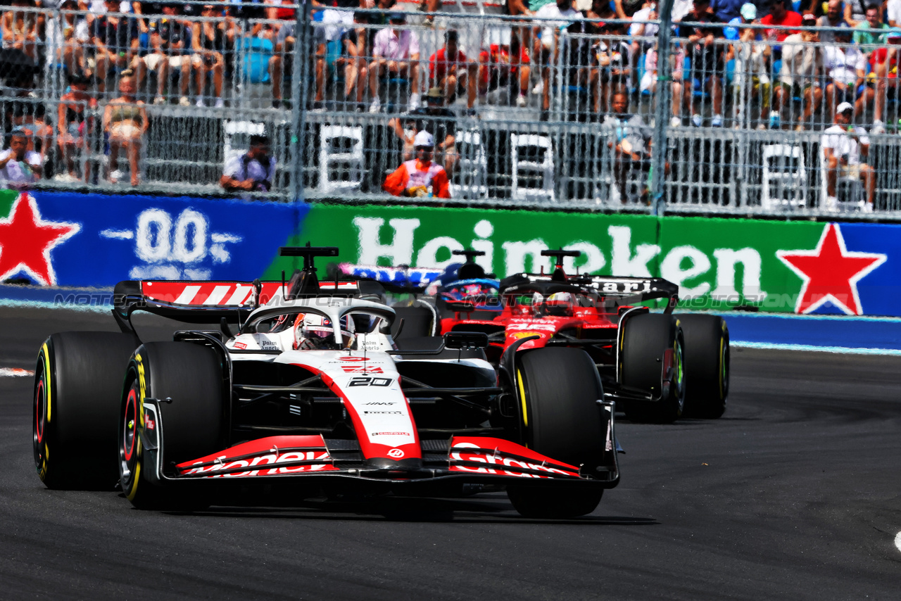 GP MIAMI, Kevin Magnussen (DEN) Haas VF-23.

07.05.2023. Formula 1 World Championship, Rd 5, Miami Grand Prix, Miami, Florida, USA, Gara Day.

- www.xpbimages.com, EMail: requests@xpbimages.com ¬© Copyright: Charniaux / XPB Images