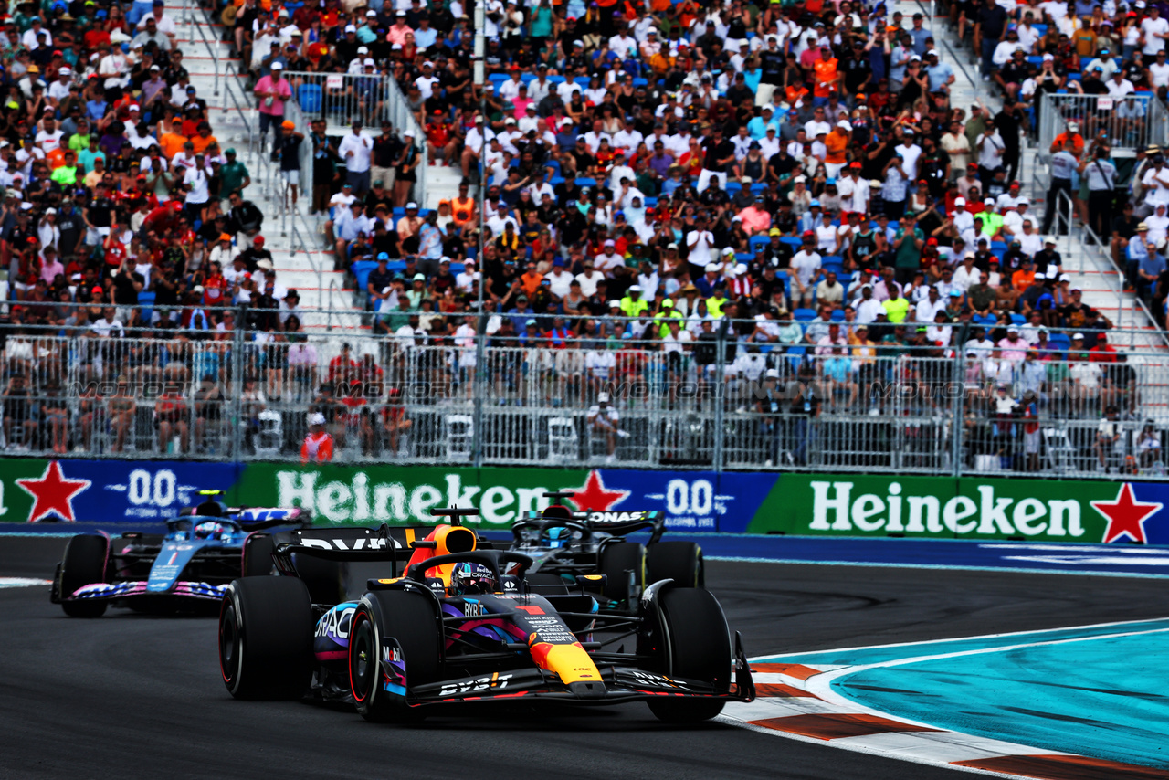 GP MIAMI, Max Verstappen (NLD) Red Bull Racing RB19.

07.05.2023. Formula 1 World Championship, Rd 5, Miami Grand Prix, Miami, Florida, USA, Gara Day.

- www.xpbimages.com, EMail: requests@xpbimages.com ¬© Copyright: Charniaux / XPB Images