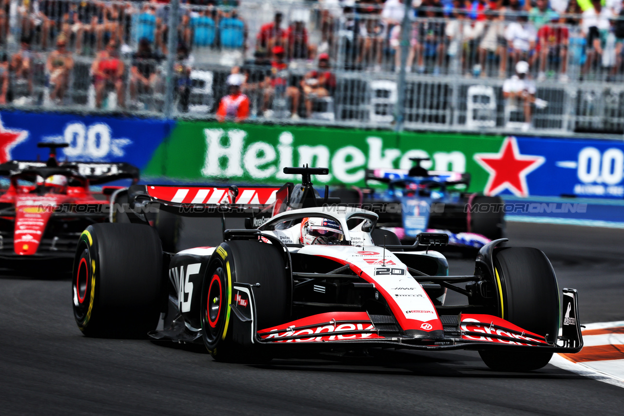 GP MIAMI, Kevin Magnussen (DEN) Haas VF-23.

07.05.2023. Formula 1 World Championship, Rd 5, Miami Grand Prix, Miami, Florida, USA, Gara Day.

- www.xpbimages.com, EMail: requests@xpbimages.com ¬© Copyright: Charniaux / XPB Images