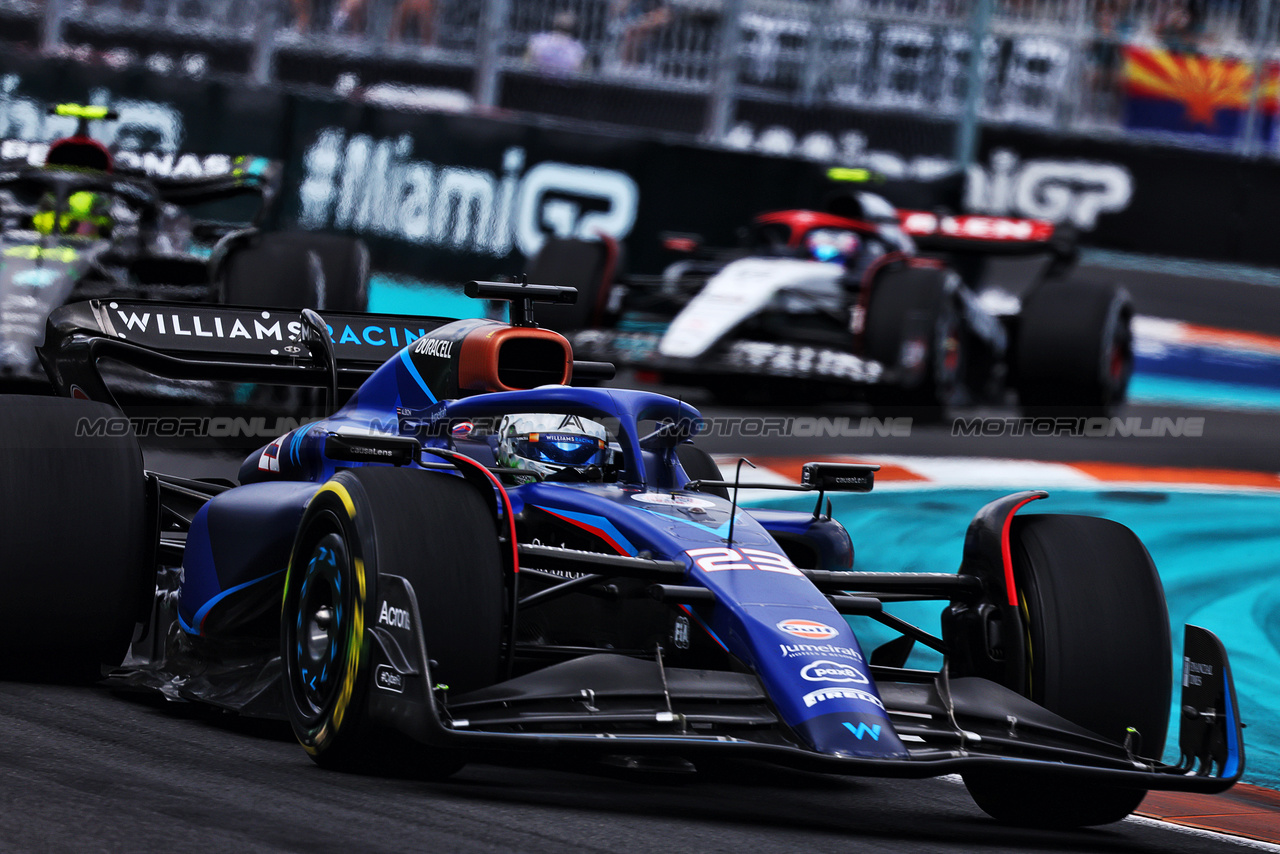 GP MIAMI, Alexander Albon (THA) Williams Racing FW45.

07.05.2023. Formula 1 World Championship, Rd 5, Miami Grand Prix, Miami, Florida, USA, Gara Day.

- www.xpbimages.com, EMail: requests@xpbimages.com ¬© Copyright: Charniaux / XPB Images