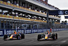 GP MIAMI, (L to R): Sergio Perez (MEX) Red Bull Racing RB19 e Max Verstappen (NLD) Red Bull Racing RB19 battle for the lead of the race.
07.05.2023. Formula 1 World Championship, Rd 5, Miami Grand Prix, Miami, Florida, USA, Gara Day.
- www.xpbimages.com, EMail: requests@xpbimages.com ¬© Copyright: Price / XPB Images