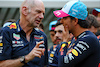 GP MIAMI, (L to R): Adrian Newey (GBR) Red Bull Racing Chief Technical Officer with Sergio Perez (MEX) Red Bull Racing.
07.05.2023. Formula 1 World Championship, Rd 5, Miami Grand Prix, Miami, Florida, USA, Gara Day.
 - www.xpbimages.com, EMail: requests@xpbimages.com ¬© Copyright: Coates / XPB Images