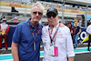 GP MIAMI, (L to R): Eddie Irvine (GBR) with Tommy Hilfiger (USA) on the grid.
07.05.2023. Formula 1 World Championship, Rd 5, Miami Grand Prix, Miami, Florida, USA, Gara Day.
- www.xpbimages.com, EMail: requests@xpbimages.com ¬© Copyright: Moy / XPB Images