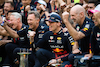 GP MIAMI, Gara winner Max Verstappen (NLD) Red Bull Racing celebrates with the team.
07.05.2023. Formula 1 World Championship, Rd 5, Miami Grand Prix, Miami, Florida, USA, Gara Day.
- www.xpbimages.com, EMail: requests@xpbimages.com ¬© Copyright: Price / XPB Images