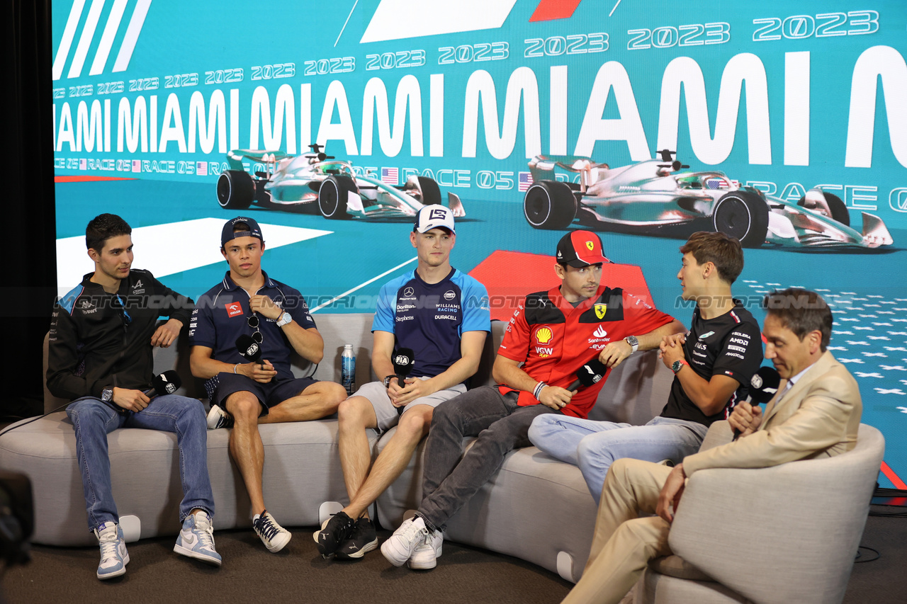 GP MIAMI, (L to R): Esteban Ocon (FRA) Alpine F1 Team; Nyck de Vries (NLD) AlphaTauri; Logan Sargeant (USA) Williams Racing; Charles Leclerc (MON) Ferrari; e George Russell (GBR) Mercedes AMG F1, in the FIA Press Conference.

04.05.2023. Formula 1 World Championship, Rd 5, Miami Grand Prix, Miami, Florida, USA, Preparation Day.

- www.xpbimages.com, EMail: requests@xpbimages.com ¬© Copyright: XPB Images
