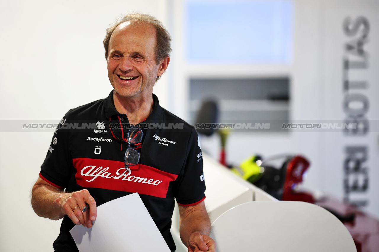 GP MIAMI, Josef Leberer (AUT) Alfa Romeo F1 Team Physio.

04.05.2023. Formula 1 World Championship, Rd 5, Miami Grand Prix, Miami, Florida, USA, Preparation Day.

- www.xpbimages.com, EMail: requests@xpbimages.com ¬© Copyright: Gilbert / XPB Images