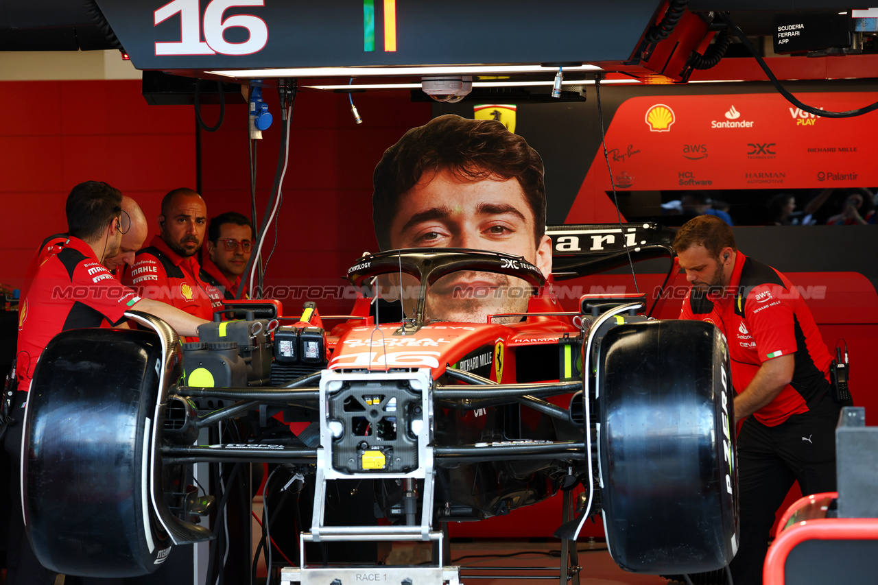 GP MIAMI, Ferrari SF-23 of Charles Leclerc (MON) Ferrari being prepared with a giant cut out of his head in the cockpit.

04.05.2023. Formula 1 World Championship, Rd 5, Miami Grand Prix, Miami, Florida, USA, Preparation Day.

 - www.xpbimages.com, EMail: requests@xpbimages.com ¬© Copyright: Coates / XPB Images