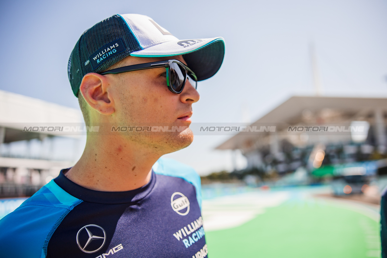 GP MIAMI, Logan Sargeant (USA) Williams Racing walks the circuit.

04.05.2023. Formula 1 World Championship, Rd 5, Miami Grand Prix, Miami, Florida, USA, Preparation Day.

- www.xpbimages.com, EMail: requests@xpbimages.com ¬© Copyright: Bearne / XPB Images