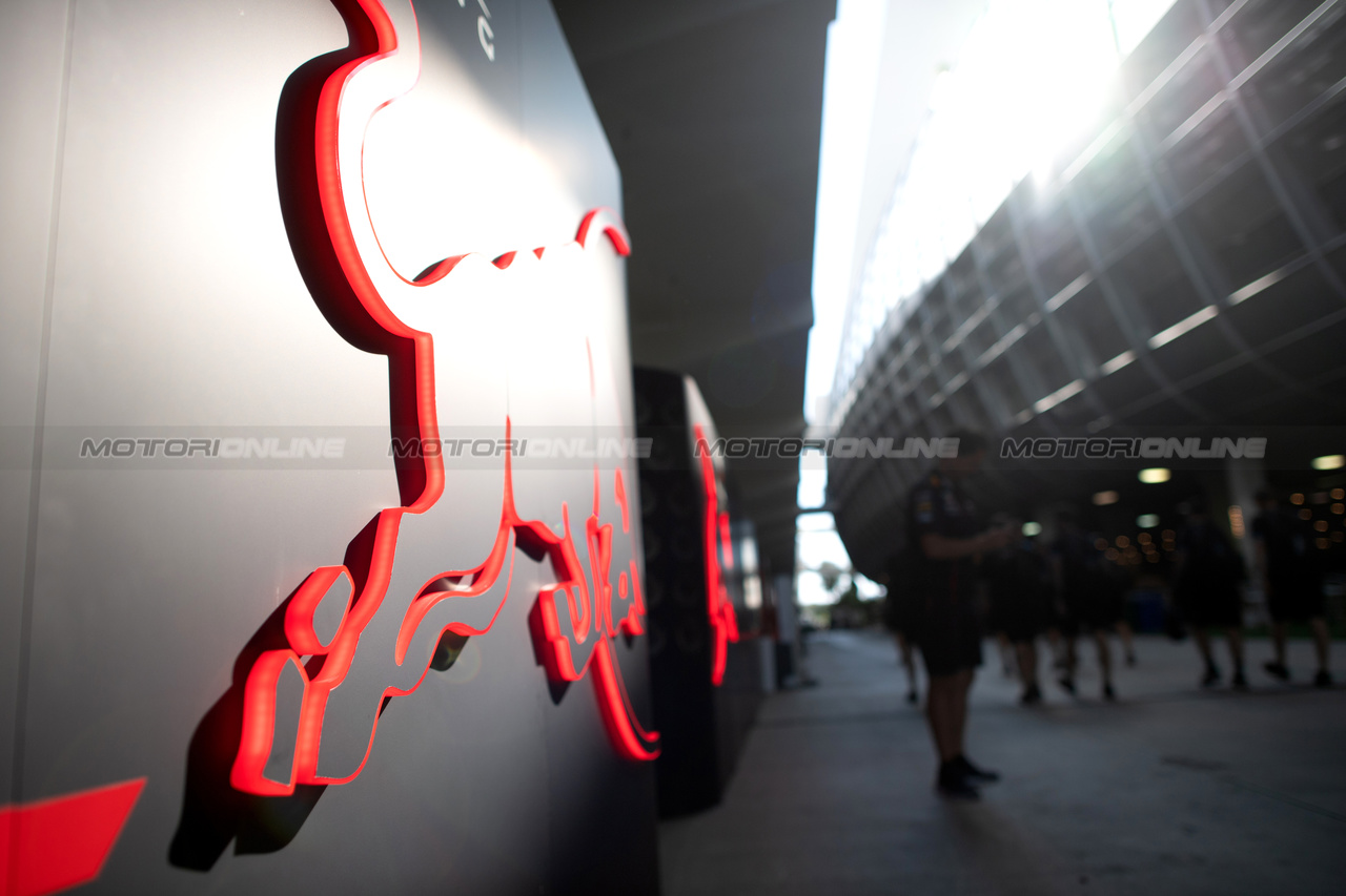 GP MIAMI, Red Bull logo.

04.05.2023. Formula 1 World Championship, Rd 5, Miami Grand Prix, Miami, Florida, USA, Preparation Day.

- www.xpbimages.com, EMail: requests@xpbimages.com ¬© Copyright: Price / XPB Images