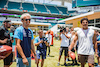 GP MIAMI, (L to R): Logan Sargeant (USA) Williams Racing e Alexander Albon (THA) Williams Racing - American Football with the Miami Dolphins.
04.05.2023. Formula 1 World Championship, Rd 5, Miami Grand Prix, Miami, Florida, USA, Preparation Day.
- www.xpbimages.com, EMail: requests@xpbimages.com ¬© Copyright: Bearne / XPB Images