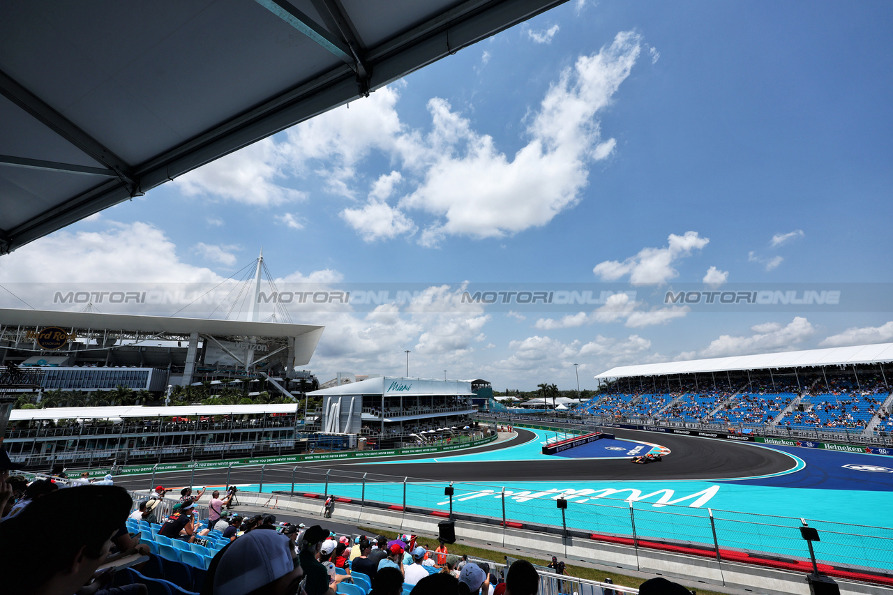 GP MIAMI, Sergio Perez (MEX) Red Bull Racing RB19.

06.05.2023. Formula 1 World Championship, Rd 5, Miami Grand Prix, Miami, Florida, USA, Qualifiche Day.

- www.xpbimages.com, EMail: requests@xpbimages.com ¬© Copyright: Moy / XPB Images