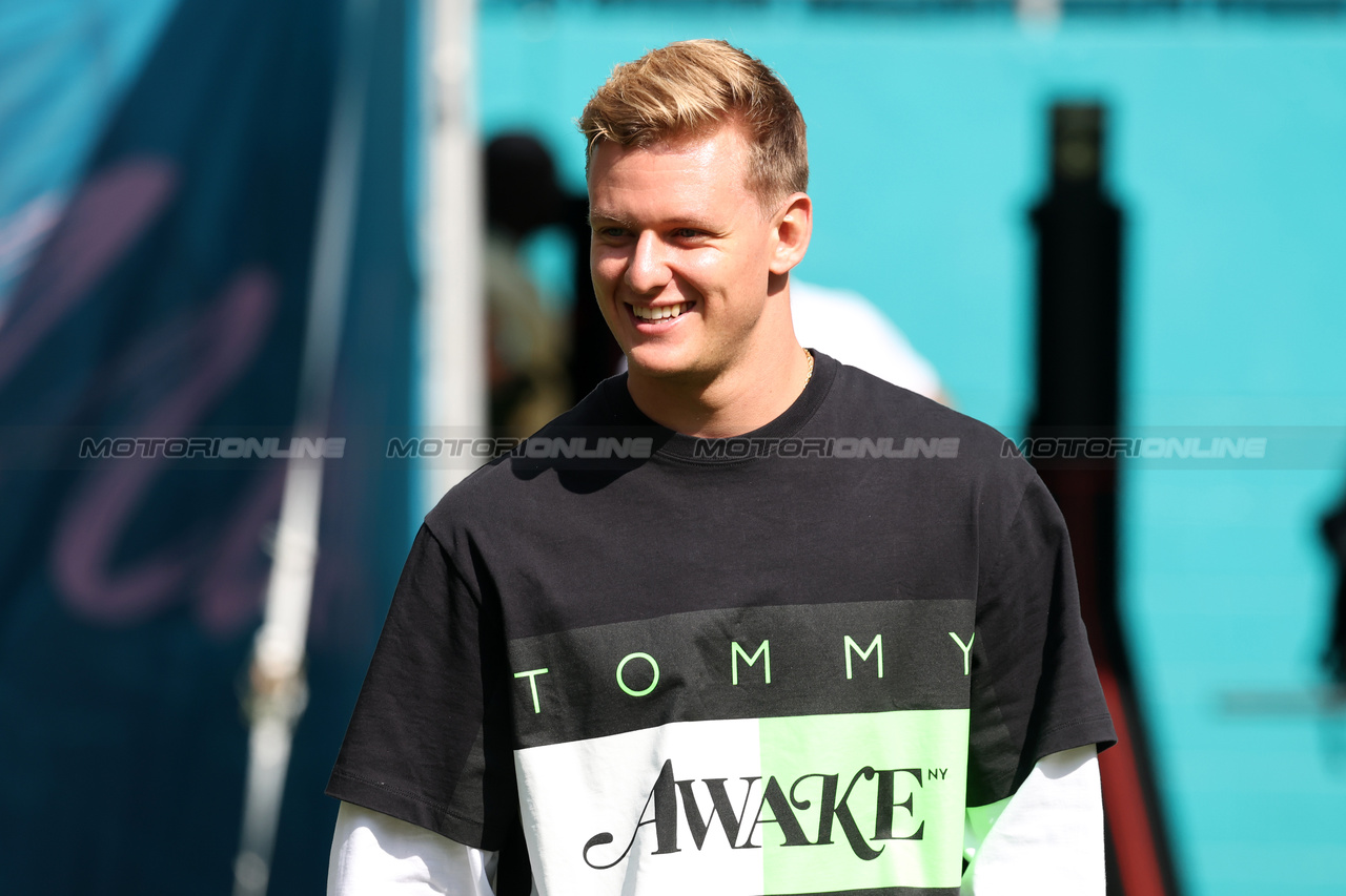 GP MIAMI, Mick Schumacher (GER) Mercedes AMG F1 Reserve Driver.

06.05.2023. Formula 1 World Championship, Rd 5, Miami Grand Prix, Miami, Florida, USA, Qualifiche Day.

- www.xpbimages.com, EMail: requests@xpbimages.com ¬© Copyright: Bearne / XPB Images