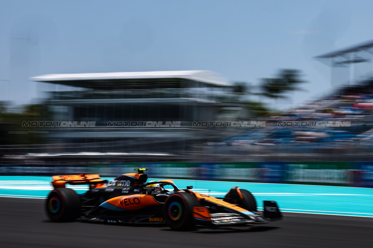 GP MIAMI, Lando Norris (GBR), McLaren F1 Team 
06.05.2023. Formula 1 World Championship, Rd 5, Miami Grand Prix, Miami, Florida, USA, Qualifiche Day.
- www.xpbimages.com, EMail: requests@xpbimages.com ¬© Copyright: Charniaux / XPB Images