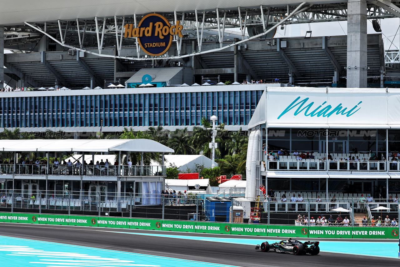 GP MIAMI, Lewis Hamilton (GBR) Mercedes AMG F1 W14.

06.05.2023. Formula 1 World Championship, Rd 5, Miami Grand Prix, Miami, Florida, USA, Qualifiche Day.

- www.xpbimages.com, EMail: requests@xpbimages.com ¬© Copyright: Moy / XPB Images