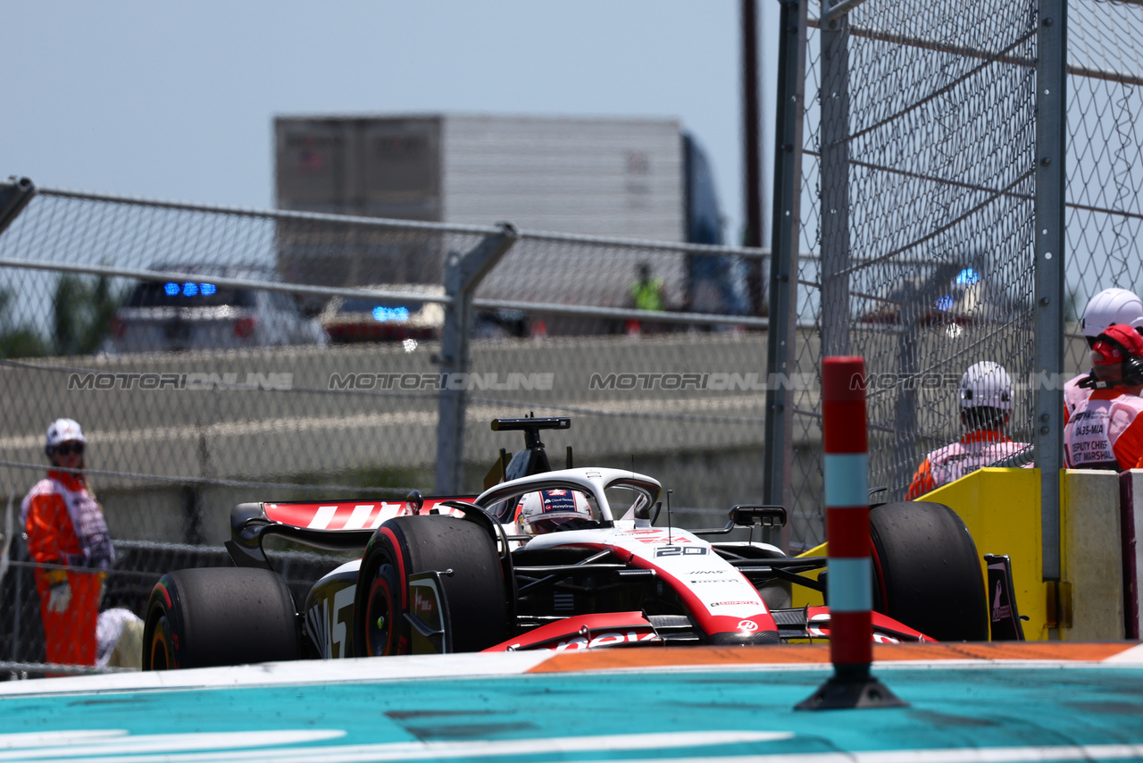 GP MIAMI, Kevin Magnussen (DEN) Haas VF-23.

06.05.2023. Formula 1 World Championship, Rd 5, Miami Grand Prix, Miami, Florida, USA, Qualifiche Day.

 - www.xpbimages.com, EMail: requests@xpbimages.com ¬© Copyright: Coates / XPB Images