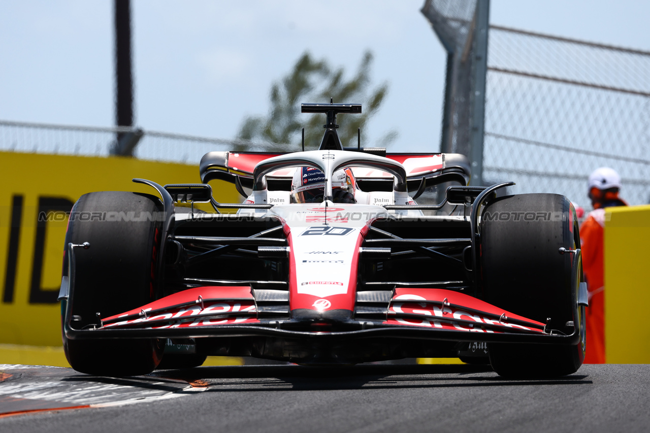 GP MIAMI, Kevin Magnussen (DEN) Haas VF-23.

06.05.2023. Formula 1 World Championship, Rd 5, Miami Grand Prix, Miami, Florida, USA, Qualifiche Day.

 - www.xpbimages.com, EMail: requests@xpbimages.com ¬© Copyright: Coates / XPB Images