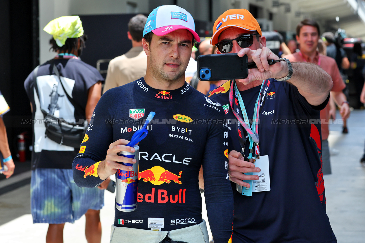 GP MIAMI, Sergio Perez (MEX) Red Bull Racing.

06.05.2023. Formula 1 World Championship, Rd 5, Miami Grand Prix, Miami, Florida, USA, Qualifiche Day.

- www.xpbimages.com, EMail: requests@xpbimages.com ¬© Copyright: Batchelor / XPB Images