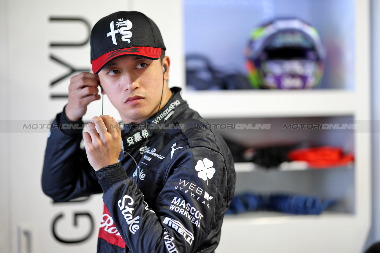 GP MIAMI, Zhou Guanyu (CHN) Alfa Romeo F1 Team.

06.05.2023. Formula 1 World Championship, Rd 5, Miami Grand Prix, Miami, Florida, USA, Qualifiche Day.

 - www.xpbimages.com, EMail: requests@xpbimages.com ¬© Copyright: Gilbert / XPB Images