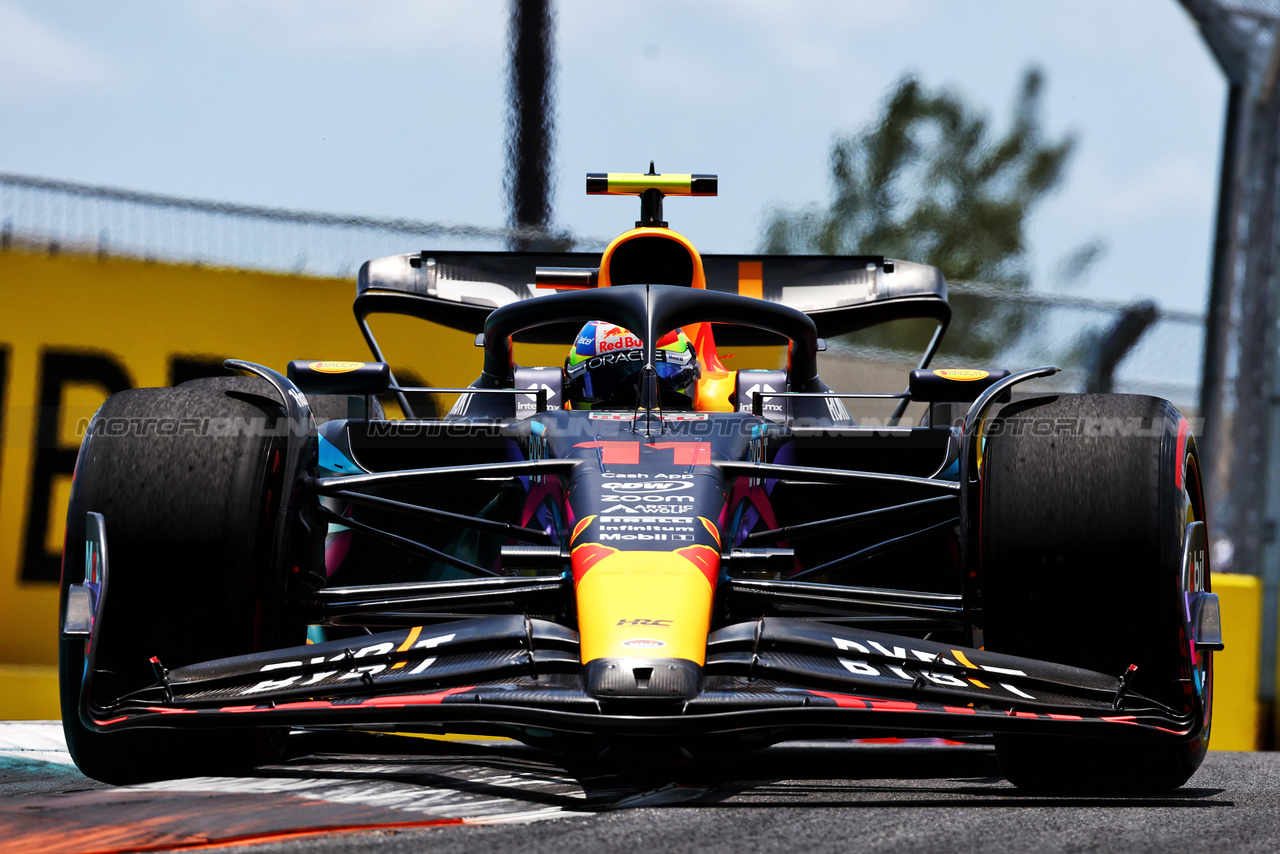 GP MIAMI, Sergio Perez (MEX) Red Bull Racing RB19.

06.05.2023. Formula 1 World Championship, Rd 5, Miami Grand Prix, Miami, Florida, USA, Qualifiche Day.

 - www.xpbimages.com, EMail: requests@xpbimages.com ¬© Copyright: Coates / XPB Images