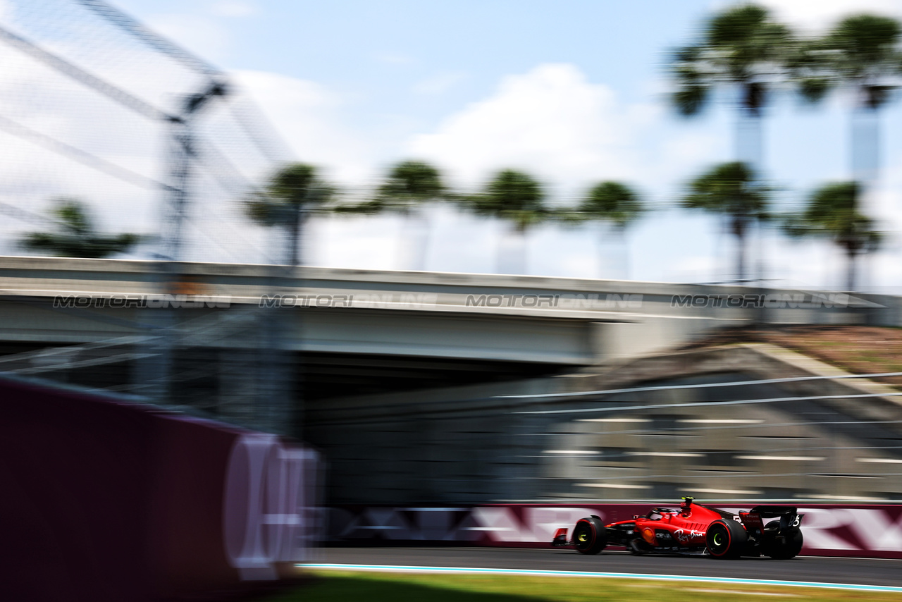 GP MIAMI, Carlos Sainz Jr (ESP) Ferrari SF-23.

06.05.2023. Formula 1 World Championship, Rd 5, Miami Grand Prix, Miami, Florida, USA, Qualifiche Day.

 - www.xpbimages.com, EMail: requests@xpbimages.com ¬© Copyright: Coates / XPB Images