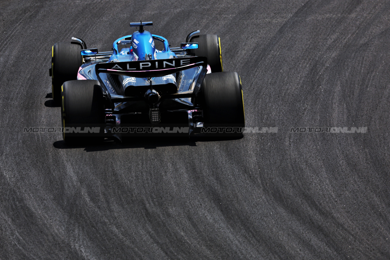 GP MIAMI, Esteban Ocon (FRA) Alpine F1 Team A523.



06.05.2023. Formula 1 World Championship, Rd 5, Miami Grand Prix, Miami, Florida, USA, Qualifiche Day.

- www.xpbimages.com, EMail: requests@xpbimages.com ¬© Copyright: Bearne / XPB Images