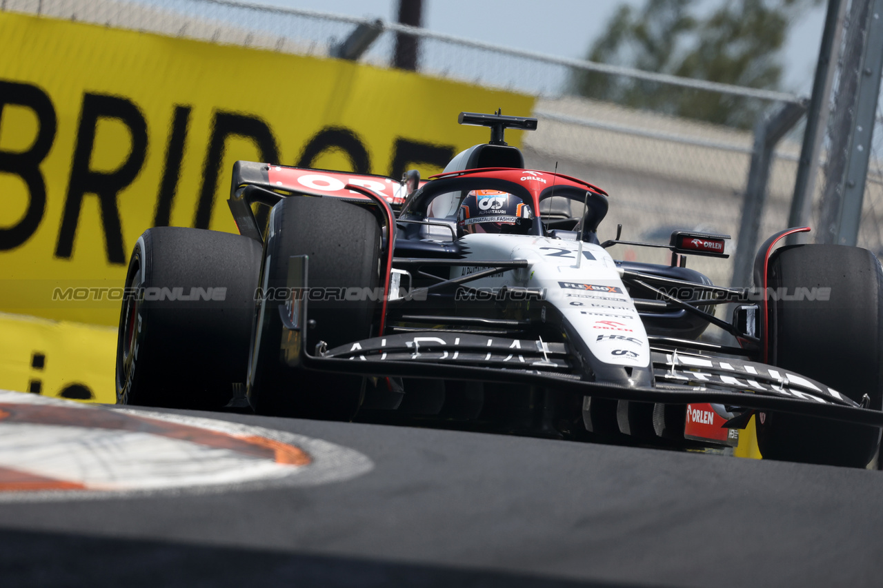 GP MIAMI, Yuki Tsunoda (JPN) AlphaTauri AT04.

05.05.2023. Formula 1 World Championship, Rd 5, Miami Grand Prix, Miami, Florida, USA, Practice Day.

- www.xpbimages.com, EMail: requests@xpbimages.com ¬© Copyright: Bearne / XPB Images