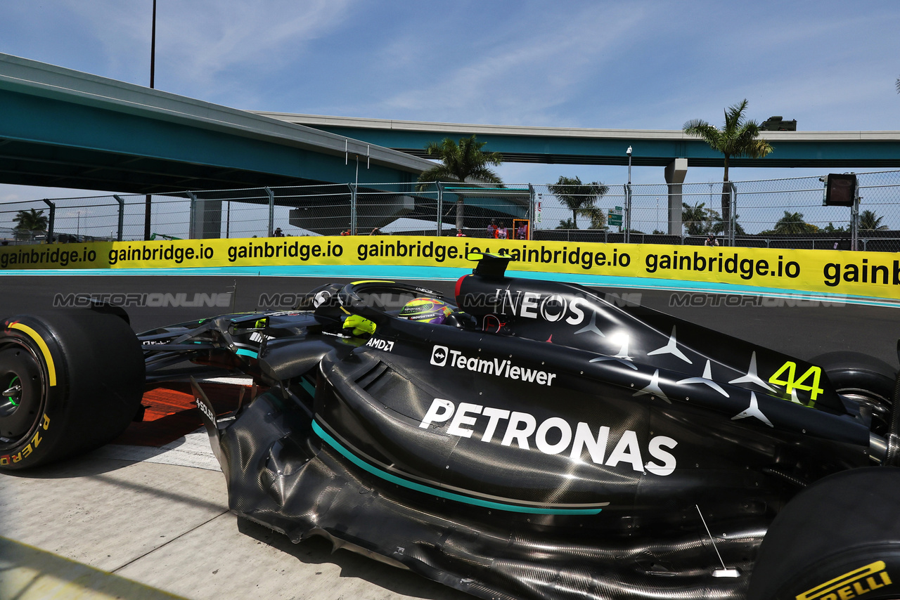 GP MIAMI, Lewis Hamilton (GBR) Mercedes AMG F1 W14.

05.05.2023. Formula 1 World Championship, Rd 5, Miami Grand Prix, Miami, Florida, USA, Practice Day.

- www.xpbimages.com, EMail: requests@xpbimages.com ¬© Copyright: Bearne / XPB Images