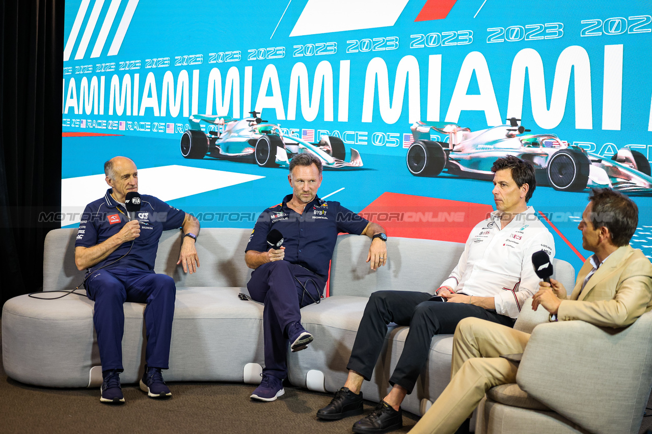 GP MIAMI, (L to R): Franz Tost (AUT) AlphaTauri Team Principal; Christian Horner (GBR) Red Bull Racing Team Principal; e Toto Wolff (GER) Mercedes AMG F1 Shareholder e Executive Director in the FIA Press Conference.

05.05.2023. Formula 1 World Championship, Rd 5, Miami Grand Prix, Miami, Florida, USA, Practice Day.

- www.xpbimages.com, EMail: requests@xpbimages.com ¬© Copyright: XPB Images