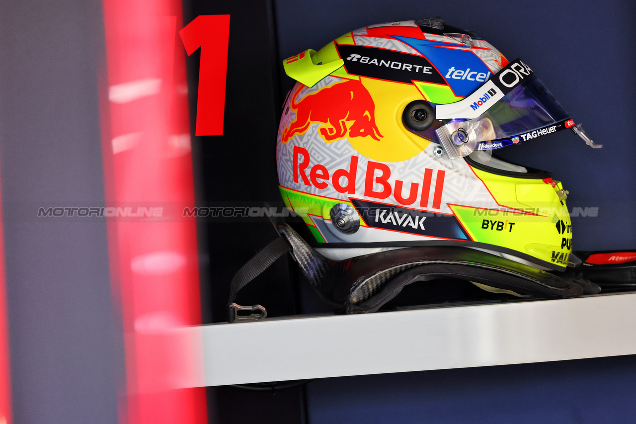 GP MIAMI, The helmet of Sergio Perez (MEX) Red Bull Racing.

05.05.2023. Formula 1 World Championship, Rd 5, Miami Grand Prix, Miami, Florida, USA, Practice Day.

- www.xpbimages.com, EMail: requests@xpbimages.com ¬© Copyright: Batchelor / XPB Images