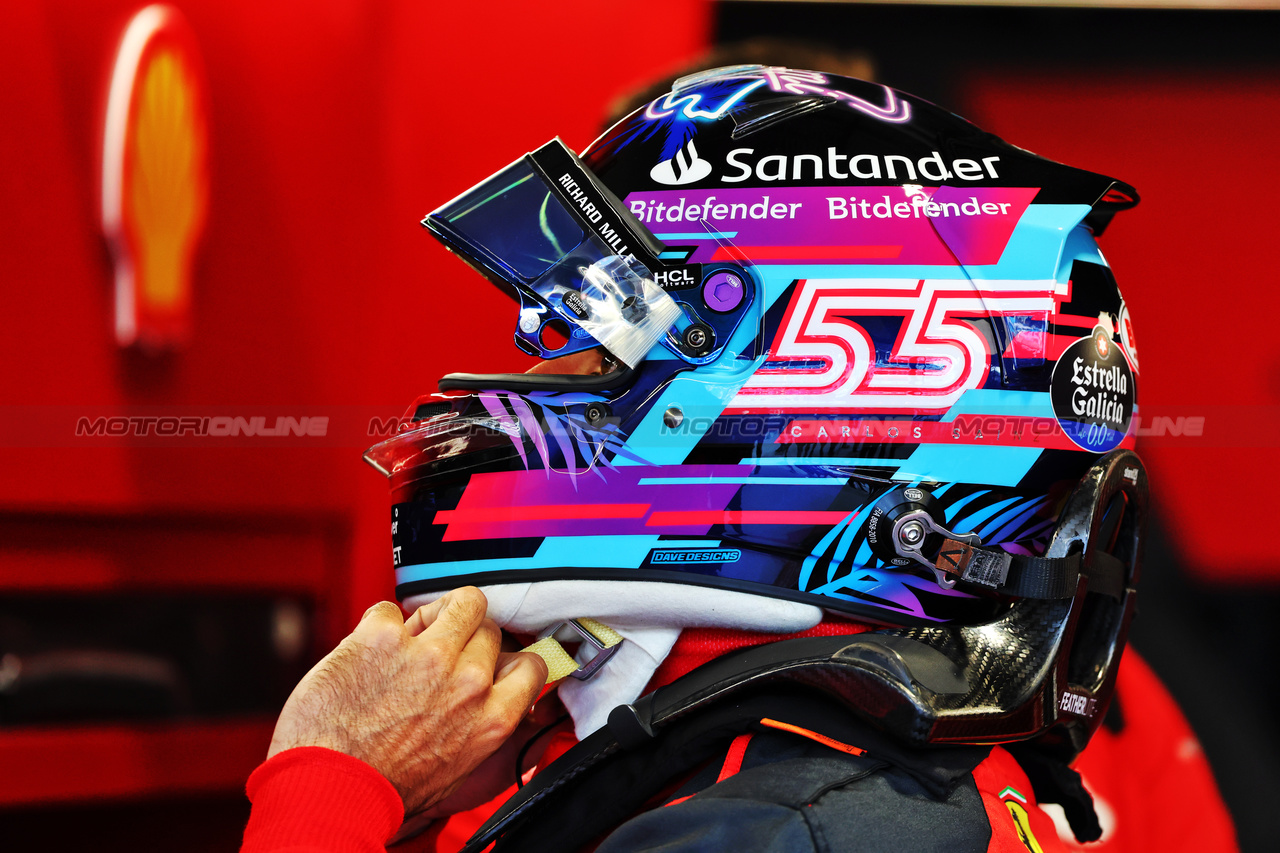 GP MIAMI, Carlos Sainz Jr (ESP) Ferrari.

05.05.2023. Formula 1 World Championship, Rd 5, Miami Grand Prix, Miami, Florida, USA, Practice Day.

- www.xpbimages.com, EMail: requests@xpbimages.com ¬© Copyright: Batchelor / XPB Images