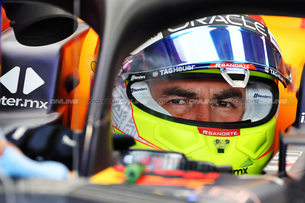 GP MIAMI, Sergio Perez (MEX) Red Bull Racing RB19.

05.05.2023. Formula 1 World Championship, Rd 5, Miami Grand Prix, Miami, Florida, USA, Practice Day.

- www.xpbimages.com, EMail: requests@xpbimages.com ¬© Copyright: Batchelor / XPB Images