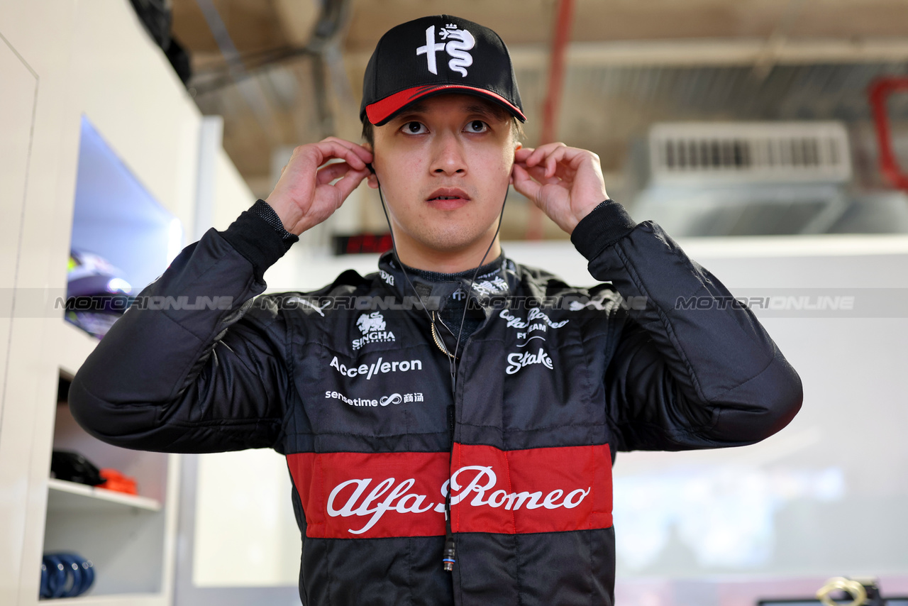 GP MIAMI, Zhou Guanyu (CHN) Alfa Romeo F1 Team.

05.05.2023. Formula 1 World Championship, Rd 5, Miami Grand Prix, Miami, Florida, USA, Practice Day.

 - www.xpbimages.com, EMail: requests@xpbimages.com ¬© Copyright: Gilbert / XPB Images