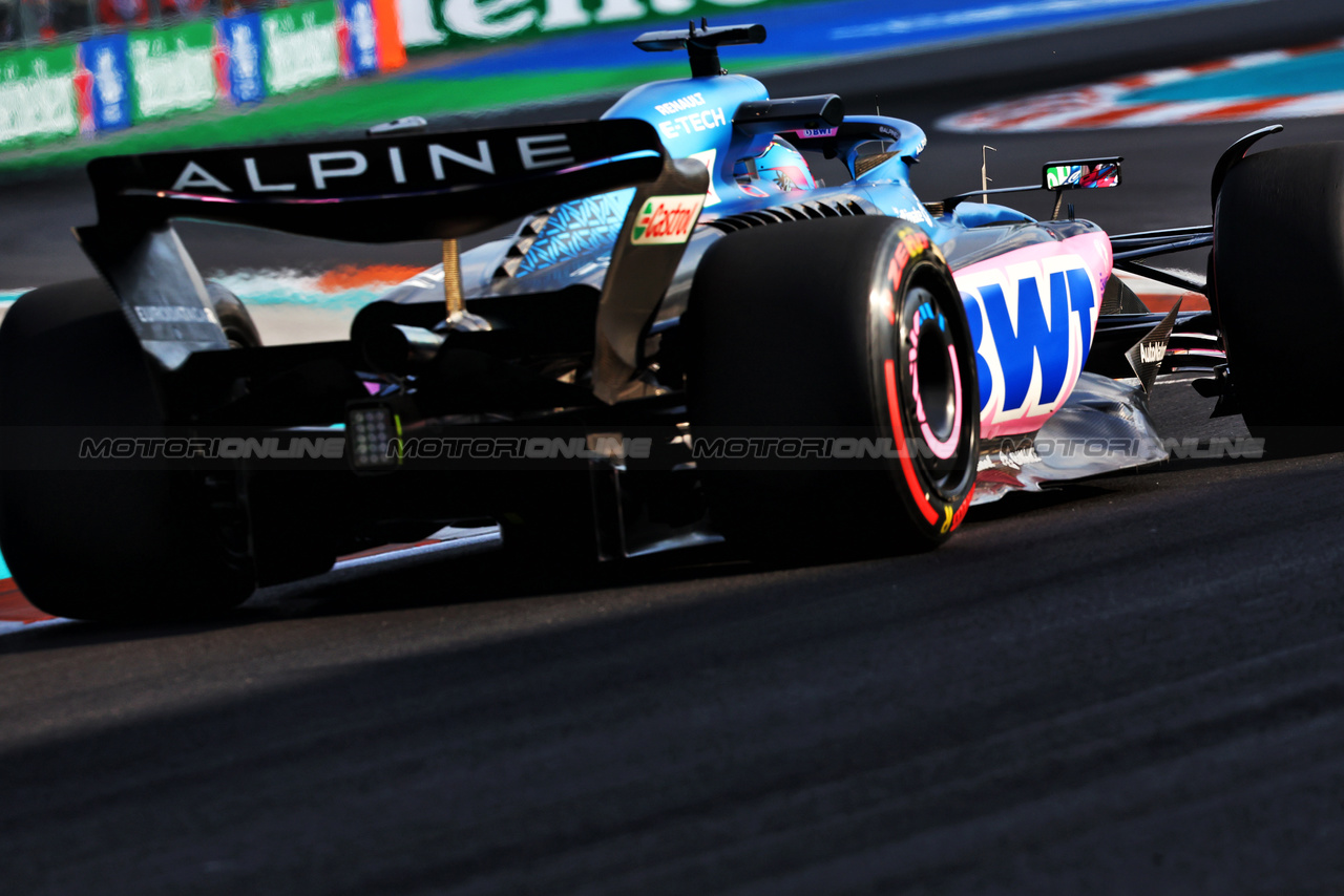 GP MIAMI, Esteban Ocon (FRA) Alpine F1 Team A523.

05.05.2023. Formula 1 World Championship, Rd 5, Miami Grand Prix, Miami, Florida, USA, Practice Day.

- www.xpbimages.com, EMail: requests@xpbimages.com ¬© Copyright: Batchelor / XPB Images