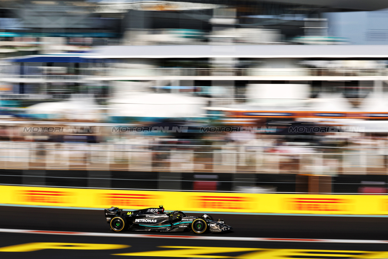 GP MIAMI, Lewis Hamilton (GBR) Mercedes AMG F1 W14.

05.05.2023. Formula 1 World Championship, Rd 5, Miami Grand Prix, Miami, Florida, USA, Practice Day.

- www.xpbimages.com, EMail: requests@xpbimages.com ¬© Copyright: Moy / XPB Images