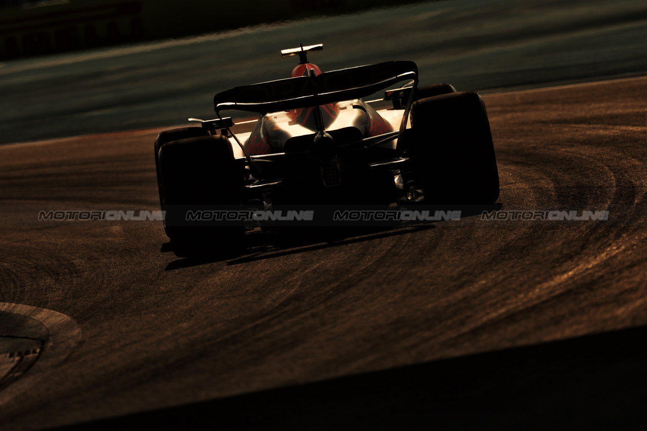 GP MIAMI, Max Verstappen (NLD) Red Bull Racing RB19.

05.05.2023. Formula 1 World Championship, Rd 5, Miami Grand Prix, Miami, Florida, USA, Practice Day.

- www.xpbimages.com, EMail: requests@xpbimages.com ¬© Copyright: Moy / XPB Images