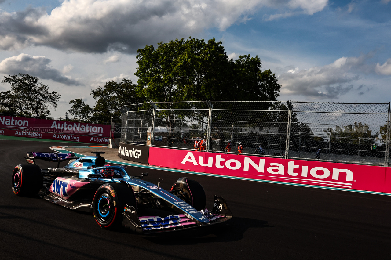 GP MIAMI, Esteban Ocon (FRA), Alpine F1 Team 
05.05.2023. Formula 1 World Championship, Rd 5, Miami Grand Prix, Miami, Florida, USA, Practice Day.
- www.xpbimages.com, EMail: requests@xpbimages.com ¬© Copyright: Charniaux / XPB Images