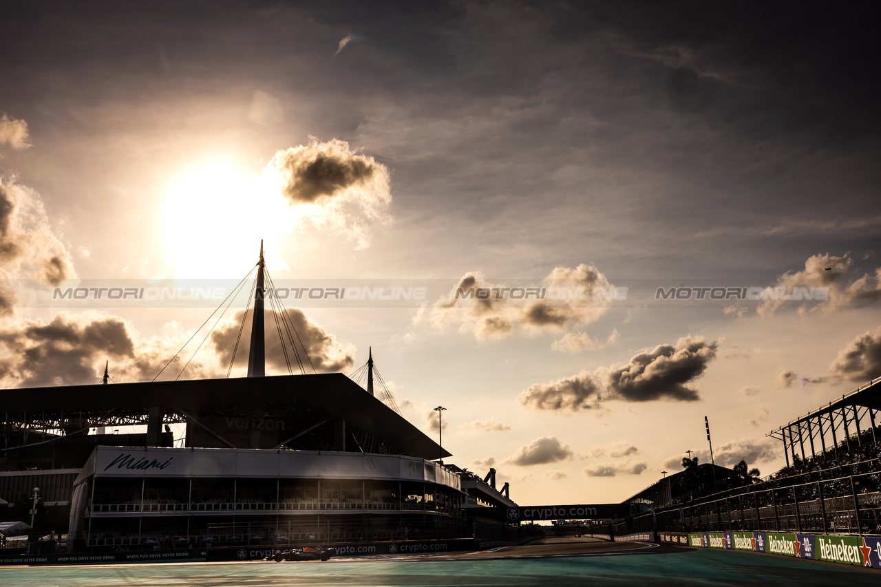 GP MIAMI, Max Verstappen (NLD) Red Bull Racing RB19.

05.05.2023. Formula 1 World Championship, Rd 5, Miami Grand Prix, Miami, Florida, USA, Practice Day.

- www.xpbimages.com, EMail: requests@xpbimages.com ¬© Copyright: Bearne / XPB Images