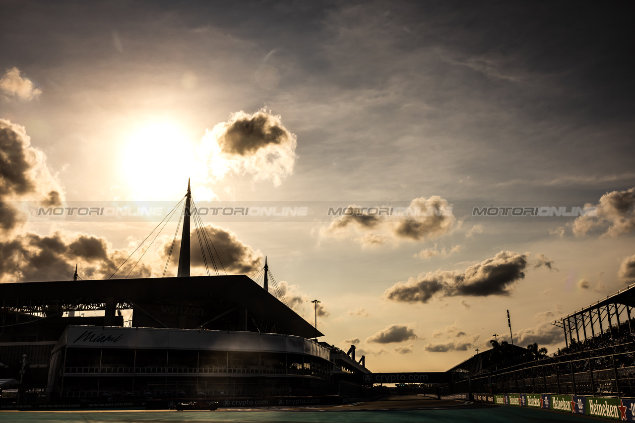GP MIAMI, Sergio Perez (MEX) Red Bull Racing RB19.

05.05.2023. Formula 1 World Championship, Rd 5, Miami Grand Prix, Miami, Florida, USA, Practice Day.

- www.xpbimages.com, EMail: requests@xpbimages.com ¬© Copyright: Bearne / XPB Images